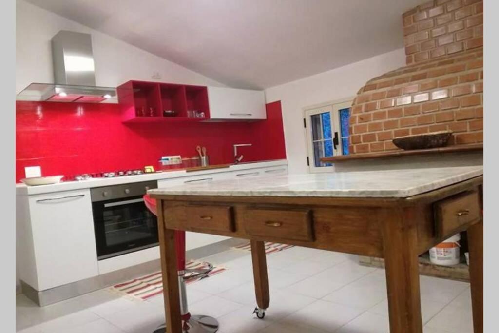 Big Relax Apartment With Swimming Pool And A Peaceful Garden In A Private Villa Сесту Екстер'єр фото